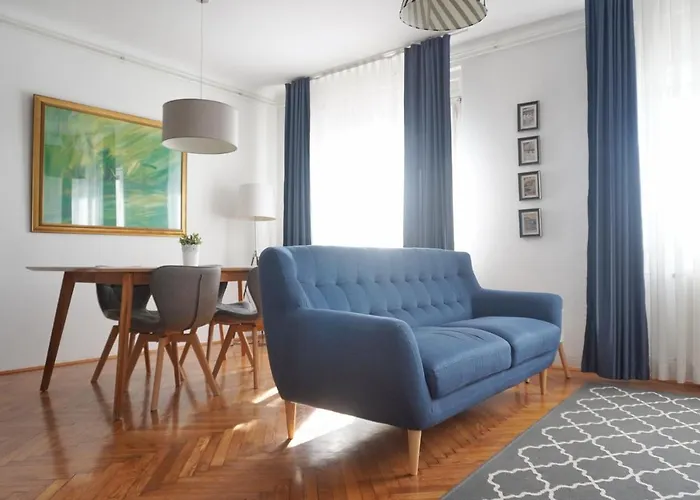 Blue Cat Apartment